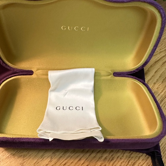 Gucci sunglasses never used - Picture 6 of 13